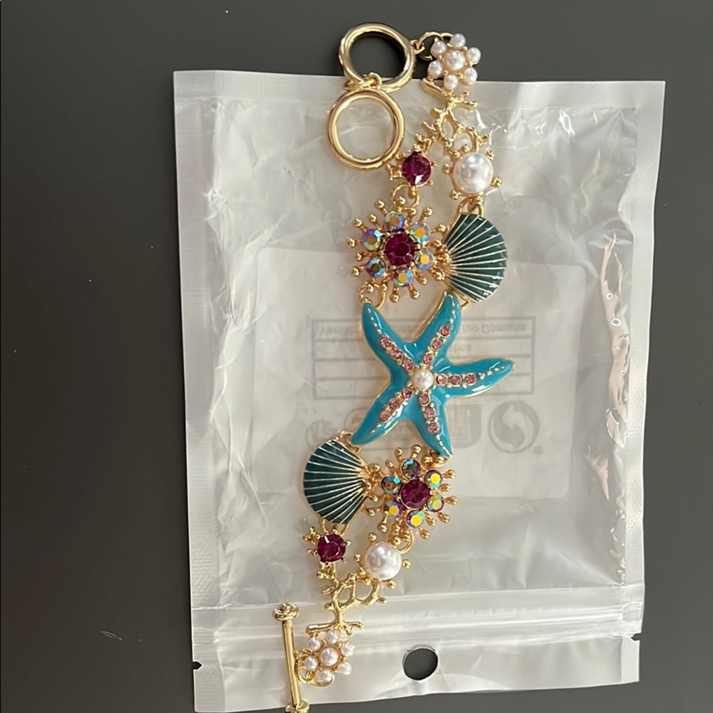Starfish & Seashell gold pearl and stones bracelet